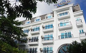 Ngoc Chau Hotel 3* 